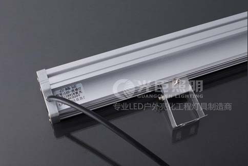 選擇24W大功率LED洗墻燈時要注意哪些？