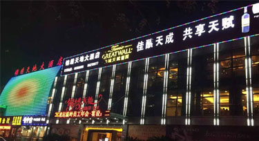 選用廉價護欄管的后果原來這么嚴重!