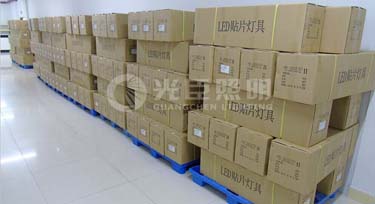 LED護欄管凌晨3點裝貨，專車直達貴州!