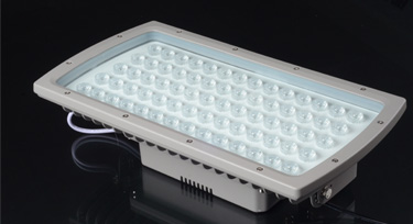 【現(xiàn)場試燈】光臣70W LED投光燈亮度超乎想象