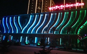 弧形輪廓怎么做？光臣照明全彩線條燈實(shí)景案例解析