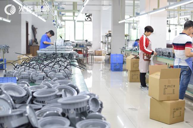 忙碌的一周，光臣照明LED射燈助力貴州景區(qū)夜景亮化